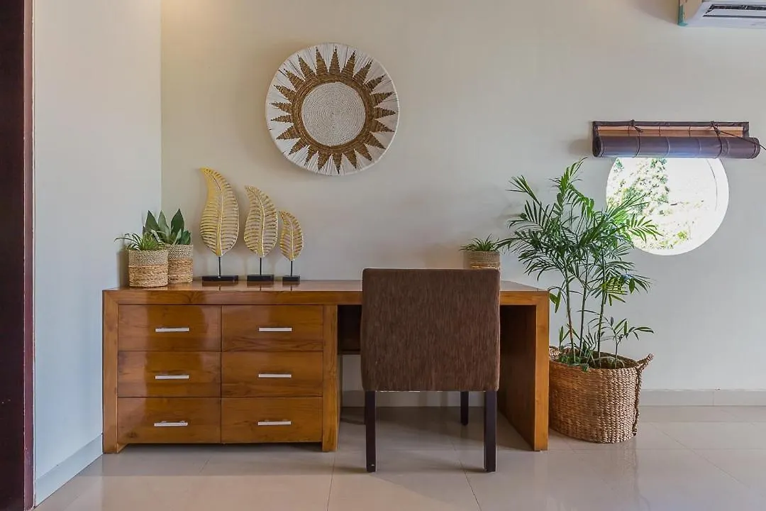 Luxury 4 Bedroom Villa Seminiak Σεμινιάκ 0*,  Ινδονησία